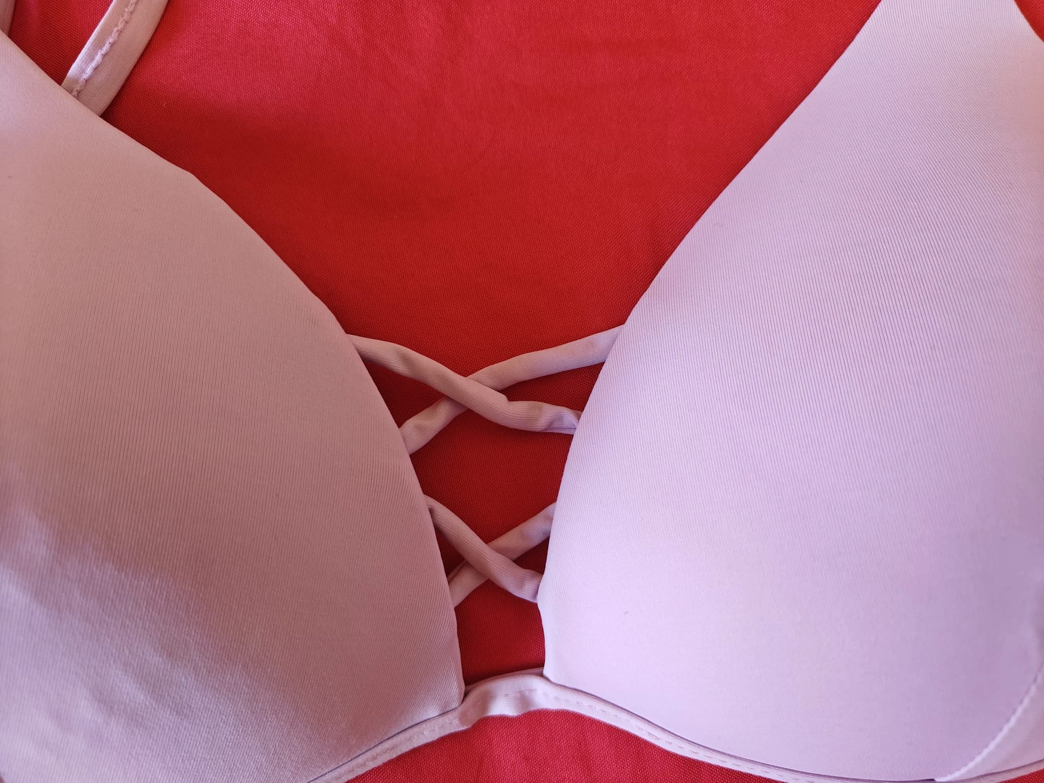 Parte de arriba de bikini en tono lila – photo 4